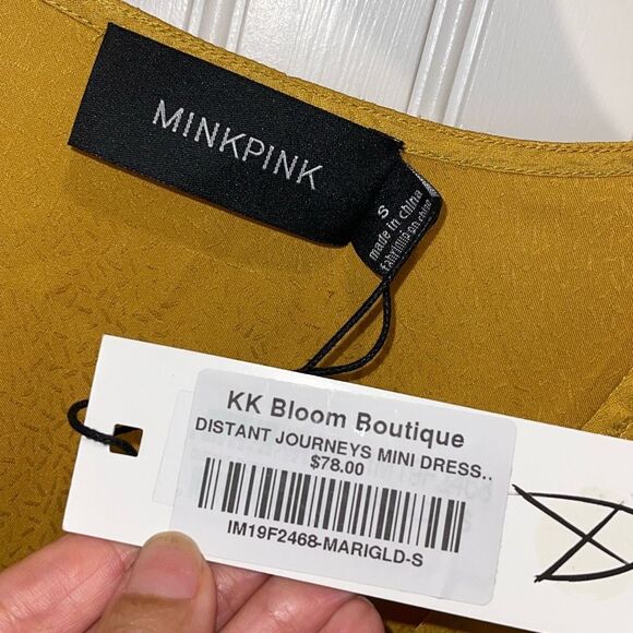 MINKPINK Womens V-Neck Bell Sleeve Tie Wrap Front Mini Dress Marigold Small NWT - Picture 5 of 8